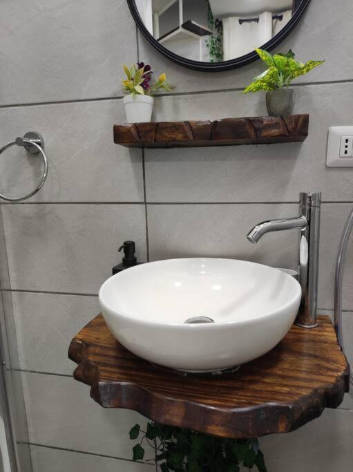 Tinyhouse All'orto Con Idromassaggio Naples